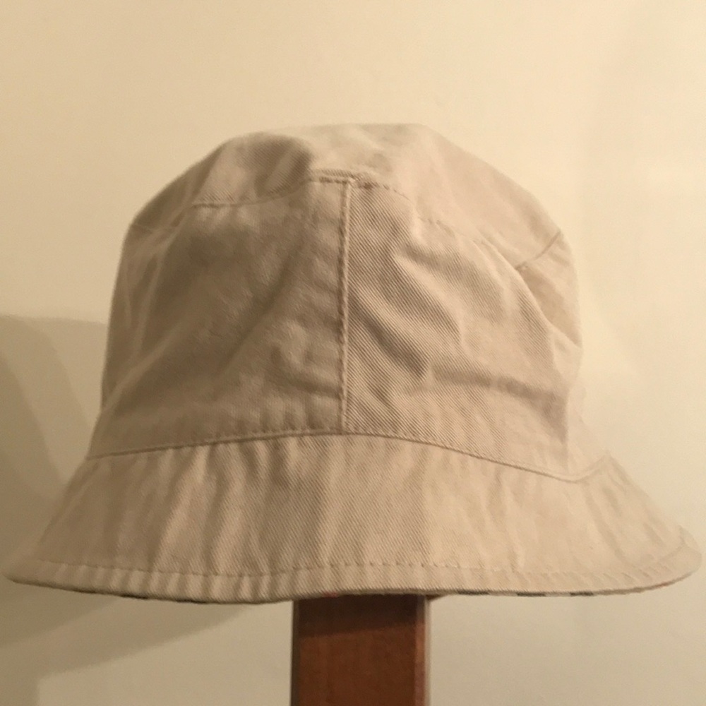 Burberry Nova Check Bucket Hat - Picture 4 of 5